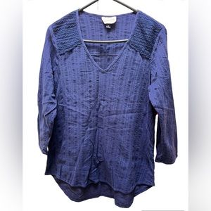 Women’s medium navy blue v-neck, 3/4 sleeve, high low blouse